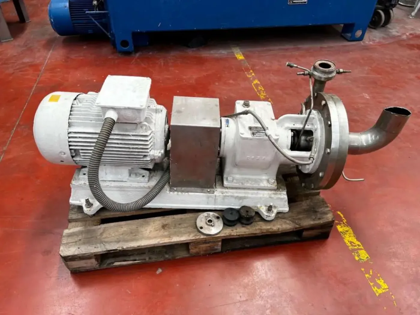 USED STAINLESS STEEL CENTRIFUGAL PUMP 55 KW - 3