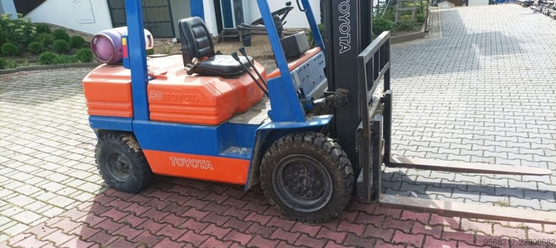 TOYOTA BT wózek widłowy TOYOTA 5FGF 30 + gaz