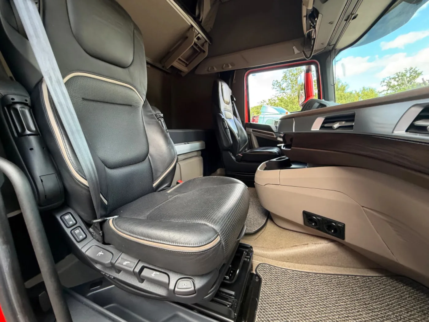 DAF XG+ 530 Parking Air Conditioner Alcoa Leather NL Truck - 8