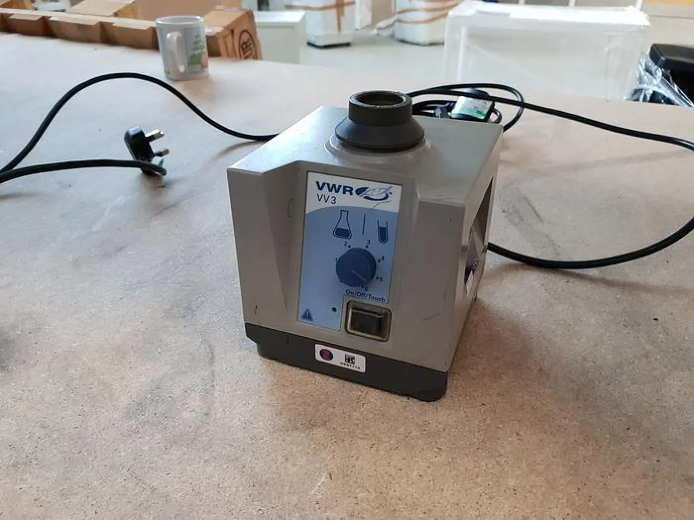 VWR VV3 Vortex Mixer - 3