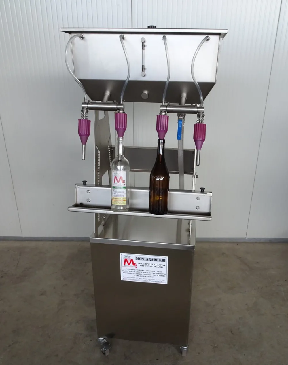 IN-LINE FILLER 4 NOZZLES WITH PUMP AND MECHANIC FLOAT LID NEW MACHINE