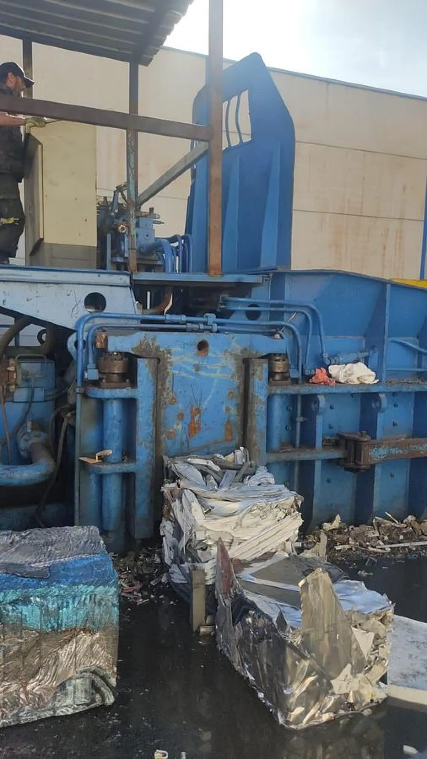 MOROS GC-K-100 Scrap Shear Baler - 4