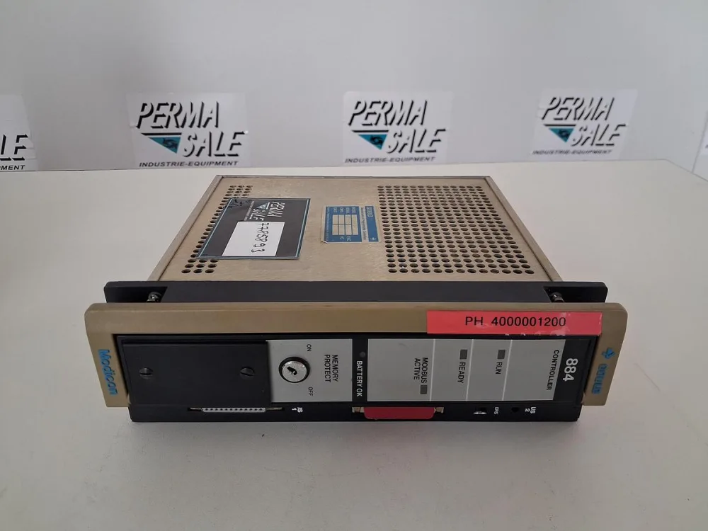 Gould AS-884A-1111 Programmable Controller Modul