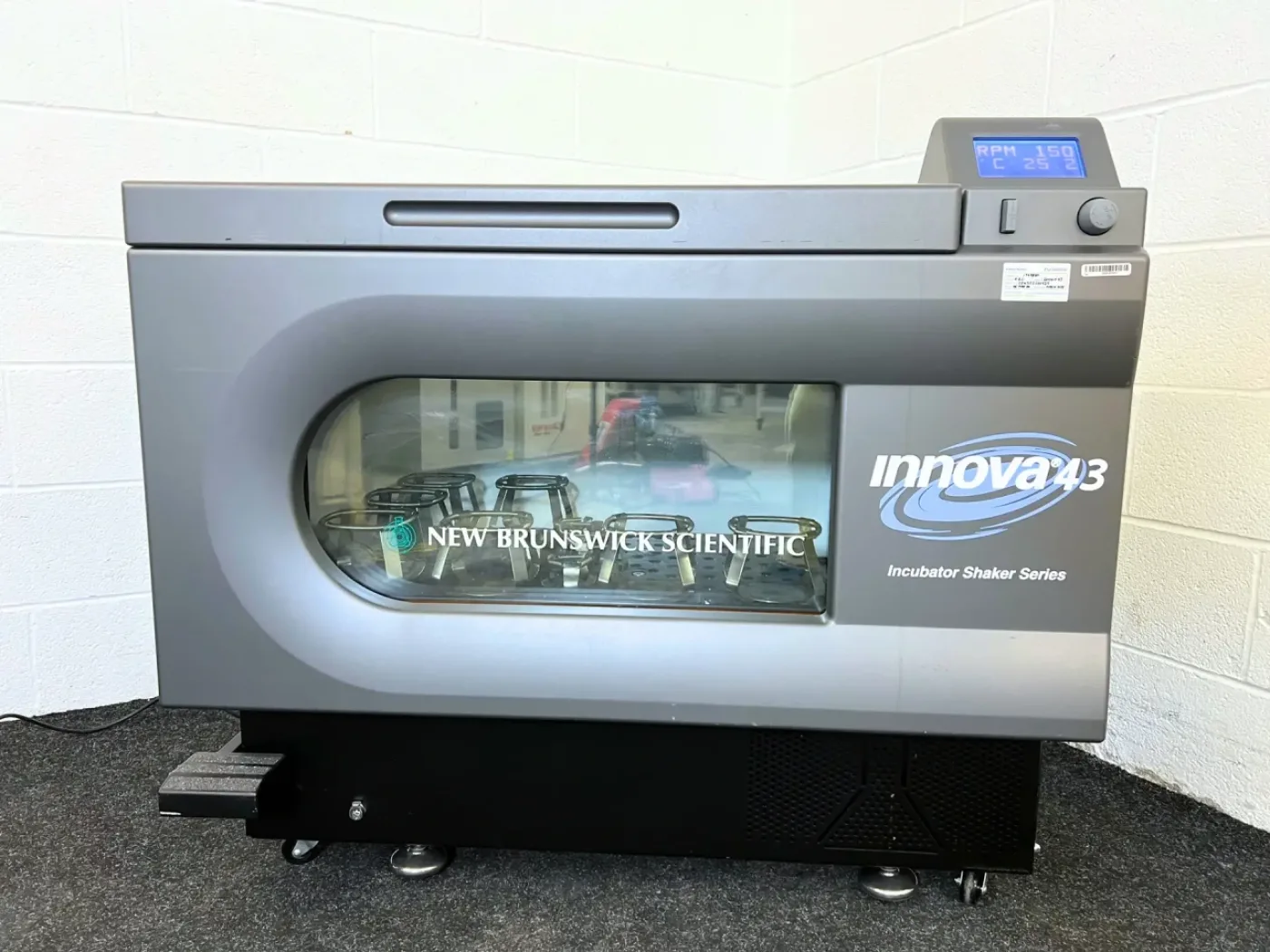 New Brunswick Innova 43 Incubator Shaker - 2
