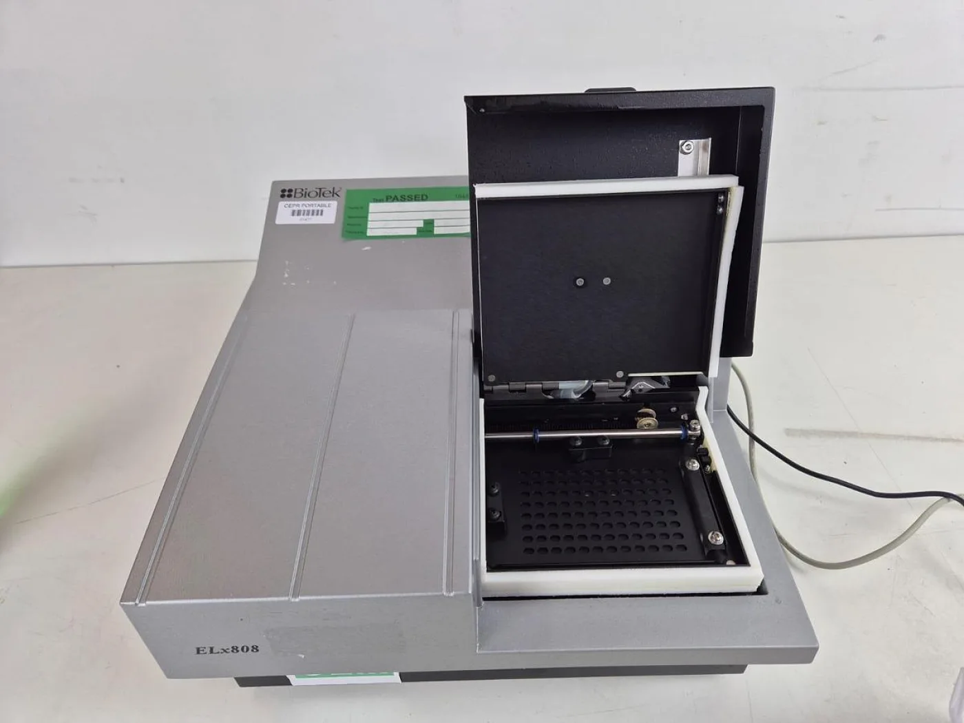 Biotek ELx808 Plate reader - 3