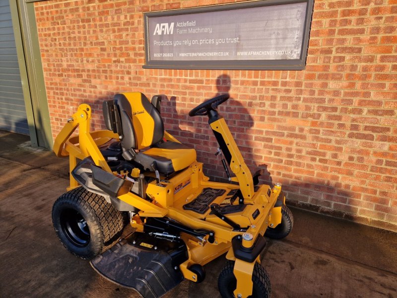 Cub Cadet XZ8 S122 Zero Turn Lawnmower