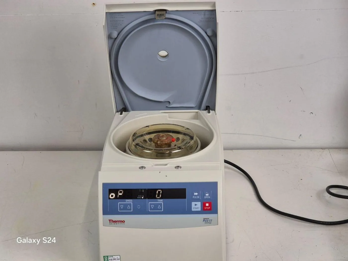 Thermo Fisher Heraeus Pico17 Centrifuge - 7