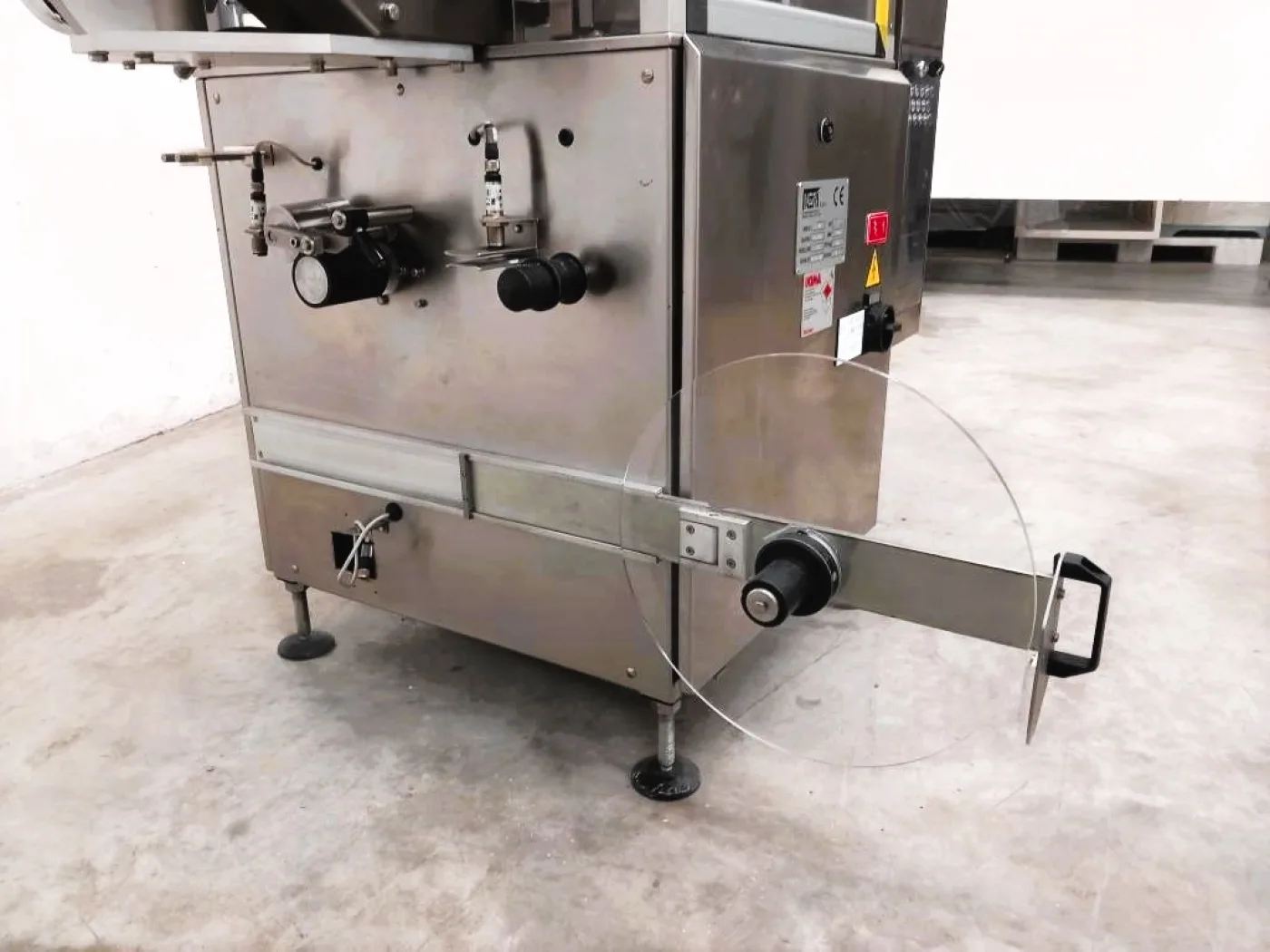 ETICHETTATRICE BOLLINATRICE – NERI – MOD. SL400V - 2