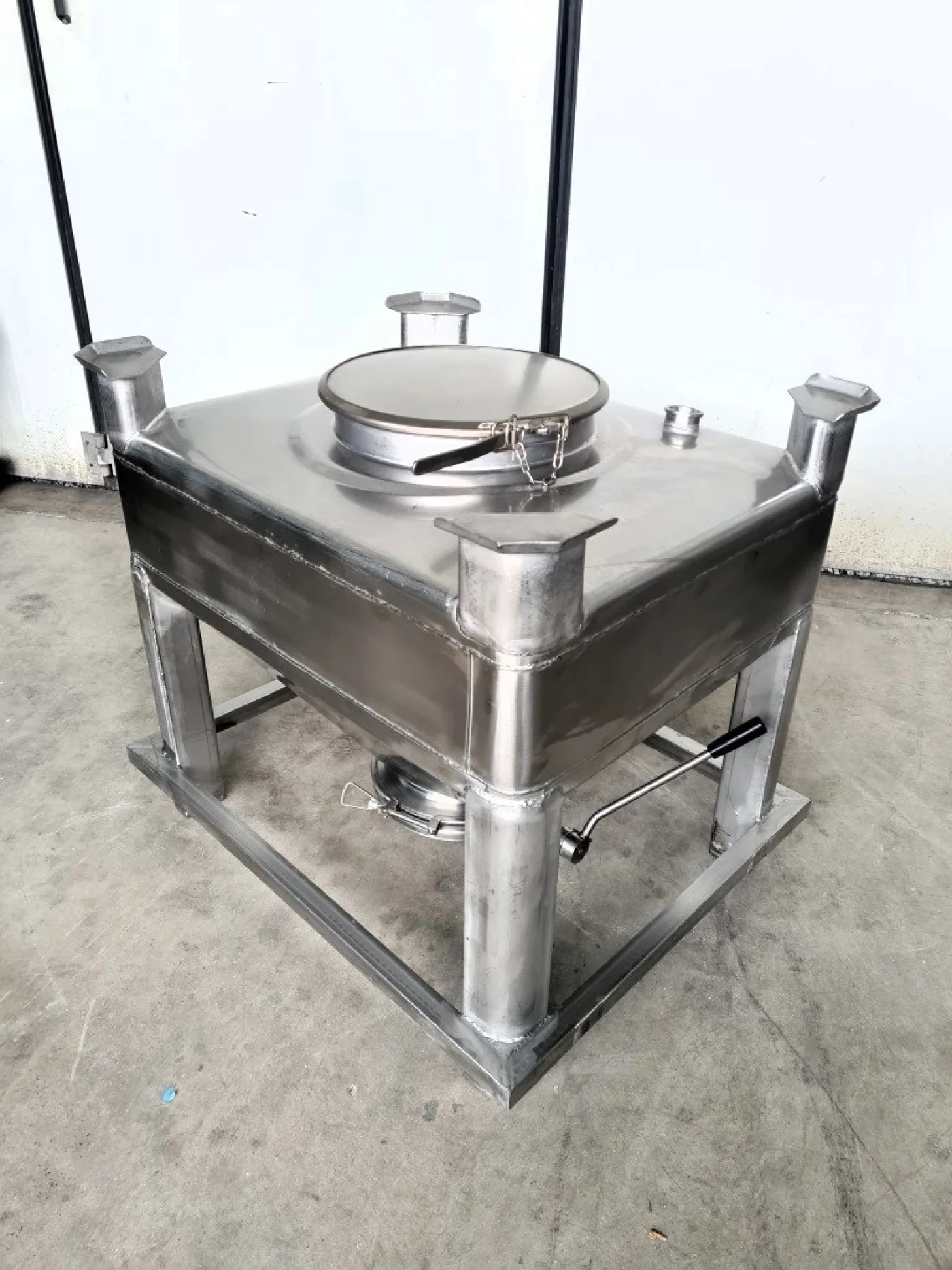 BIN – IBC (CONTENITORE PER MERCE SFUSA) – MOD. 200 LT - 3