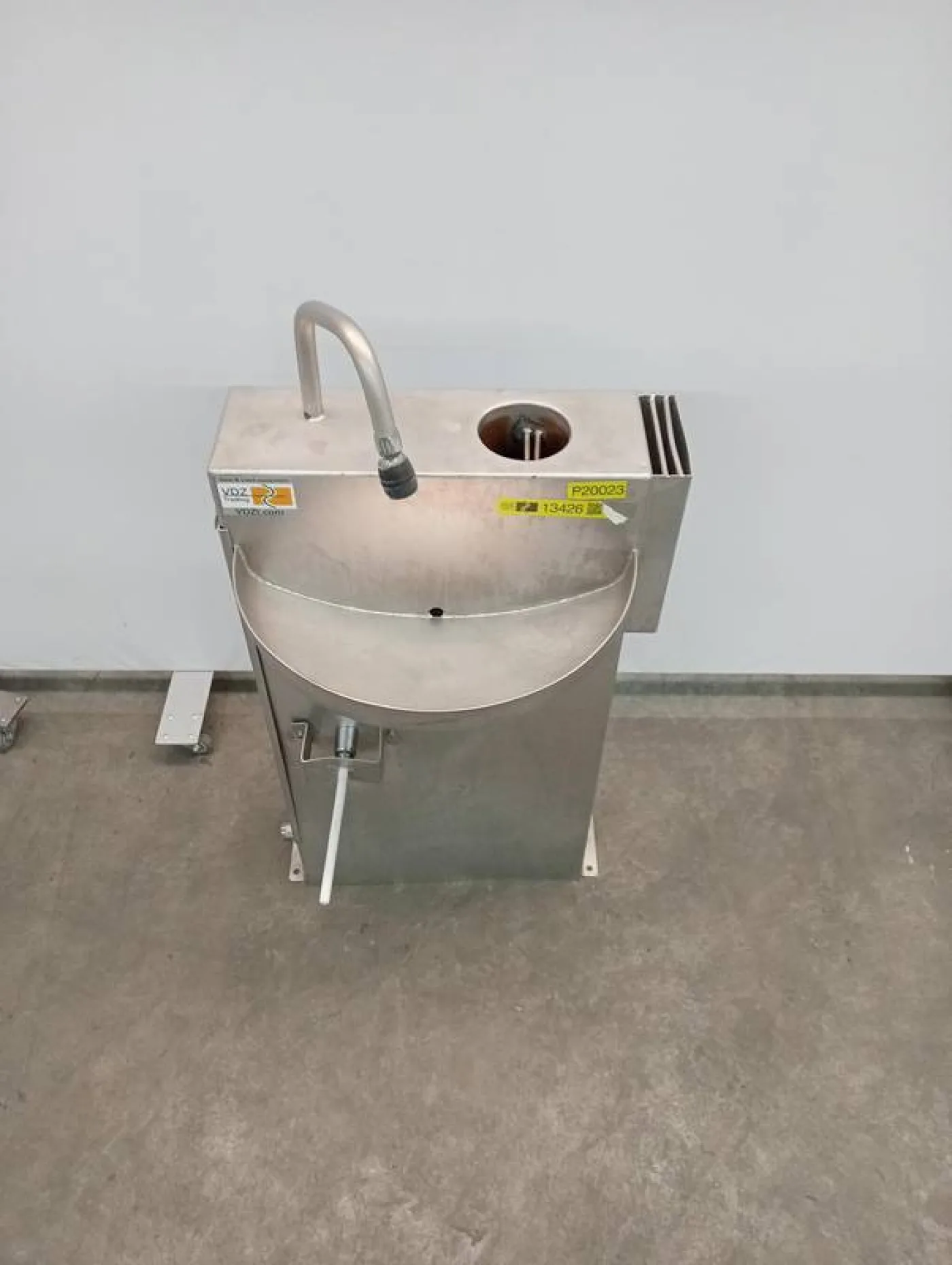 Wash basin incl sterilizer - 5