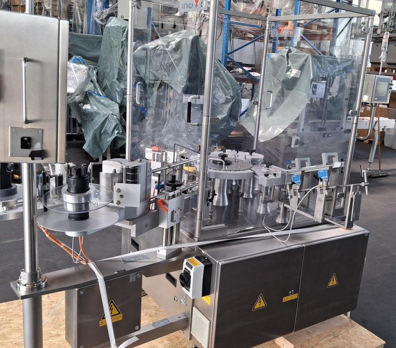Inova Pharma Systems ESK321 Etikettier- und Rundtaktsystem