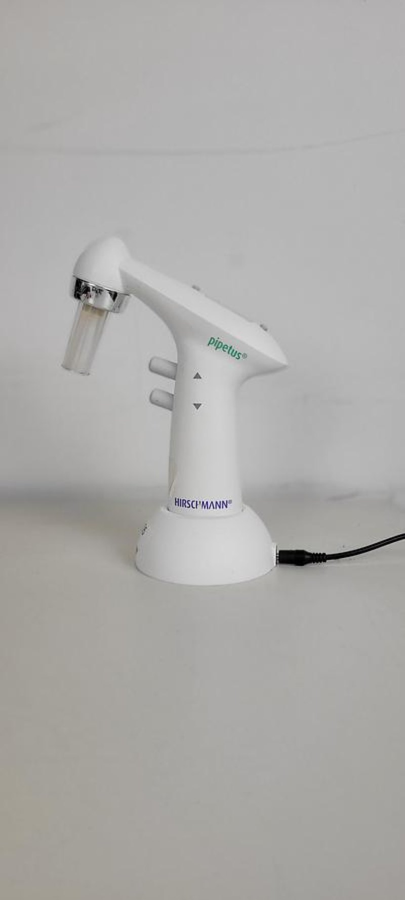 Hirschman Pipetus 100 Rechargeable Pipette Controller