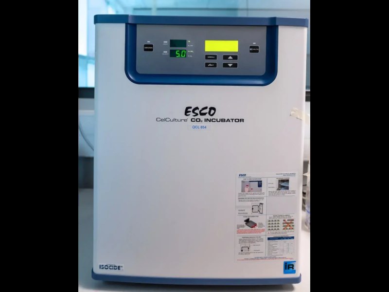 Esco CelCulture CO₂ Incubator
