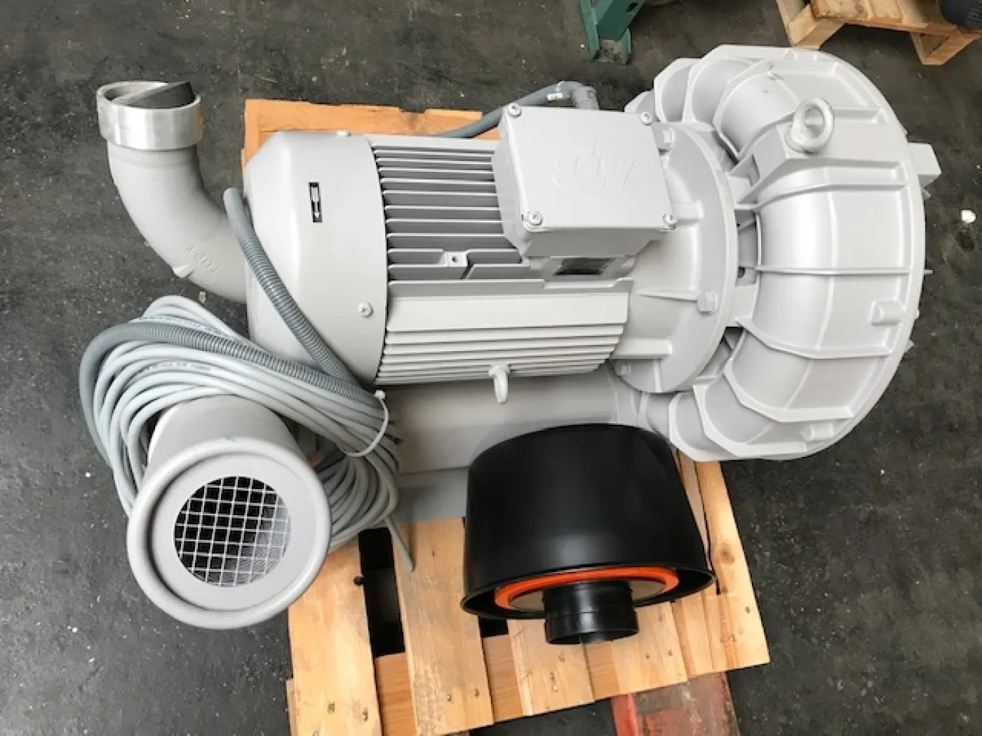 G. Denver Rietschle SAP 530 side channel compressor pump - 3