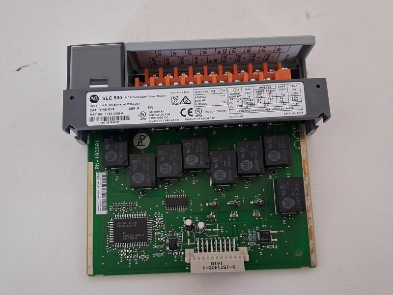 Allen-Bradley SLC 500 1746-OW16 Isolated Relay Output Module