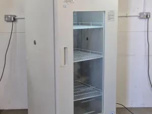 Sanyo MPR 720 Labcool Pharmaceutrical Refrigerator