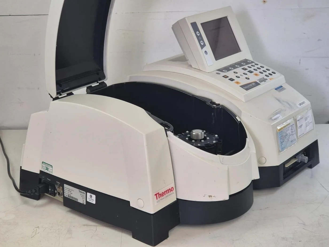Thermo Scientific Evolution 300 UV-Visible Spectrometer - 7