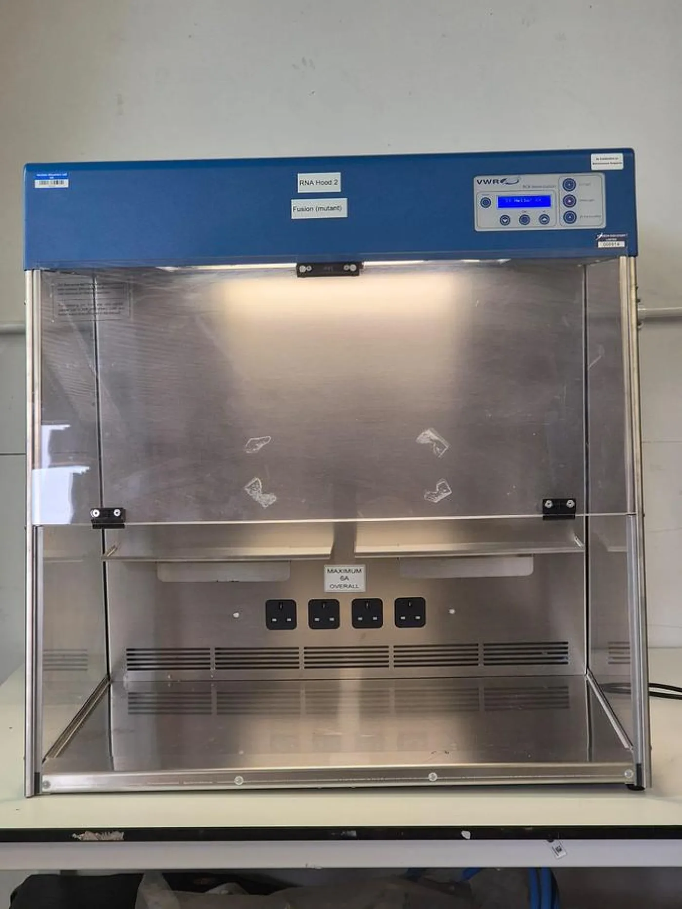 VWR PCR 732-2541 Workstation - 2