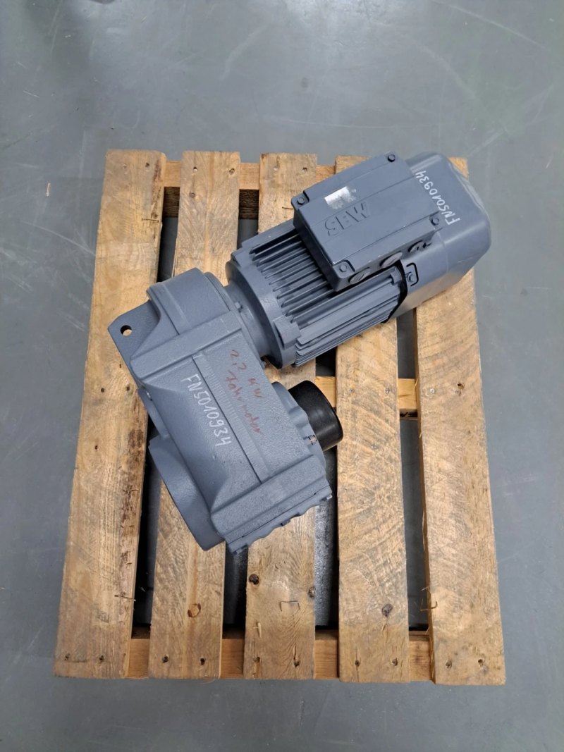 SEW Eurodrive Getriebemotor FH67DRS90L4BE2