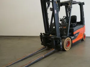 Frontstapler Linde E 25 L 387 (2017)