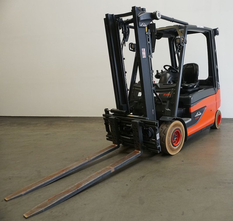 Frontstapler Linde E 25 L 387 (2017)