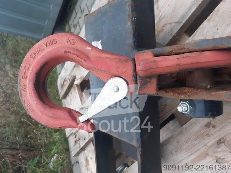 JLG FORK MOUNTED HOOK 4T 2700118