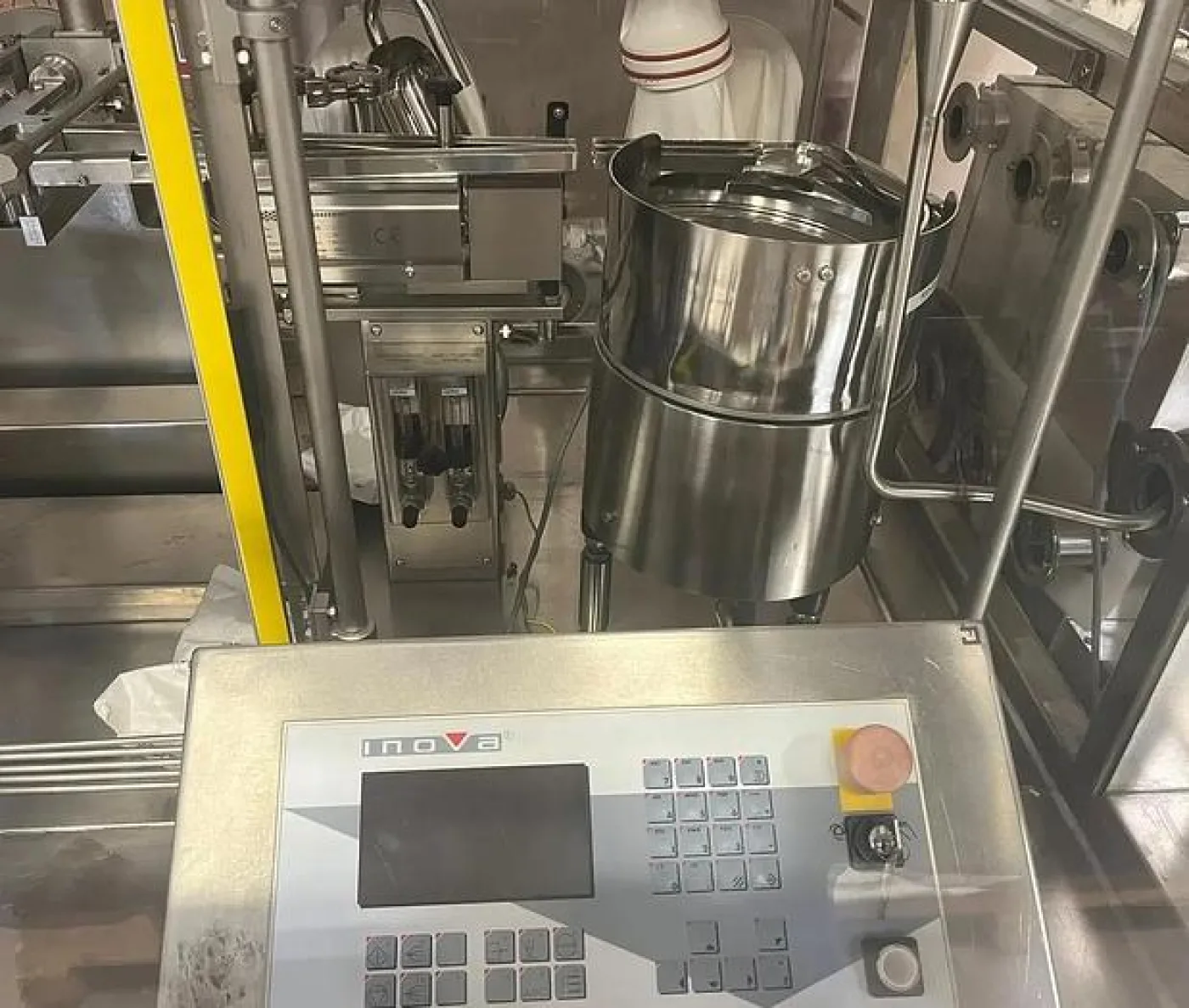 INOVA - Riempitrice + Tappatrice - SV 122 V - 5