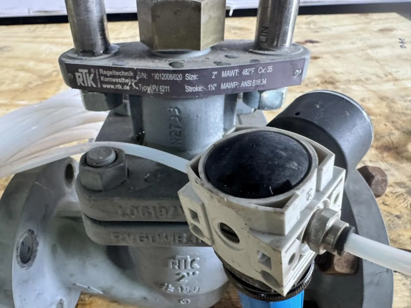 RTK (Regeltechnik Kornwestheim GmbH / CIRCOR) Pneumatic Globe Control Valve with Positioner - 7