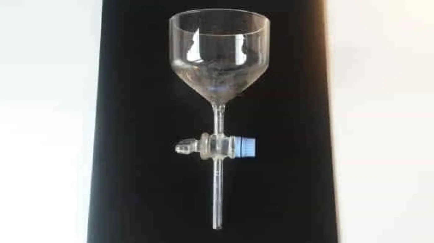 Glastrechter met kraan - 1