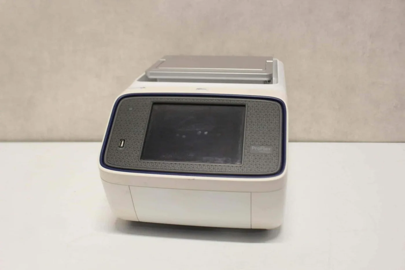 Applied Biosystems ProFlex Dual 384-Well PCR Systeem - 1