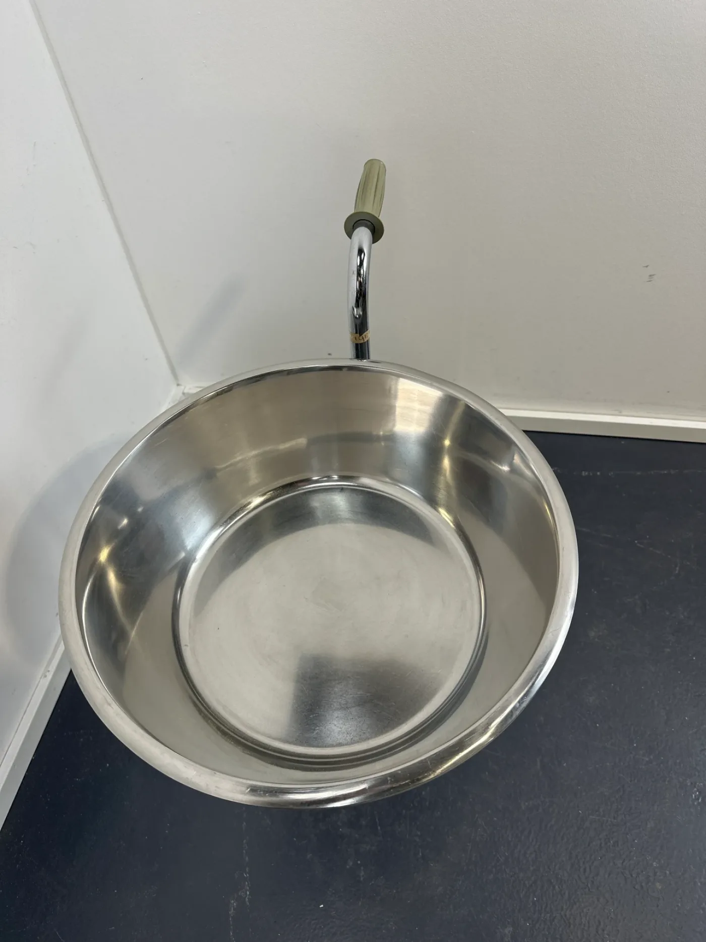 Maquet Abwurfschale Schüsselfahrwagen - 2