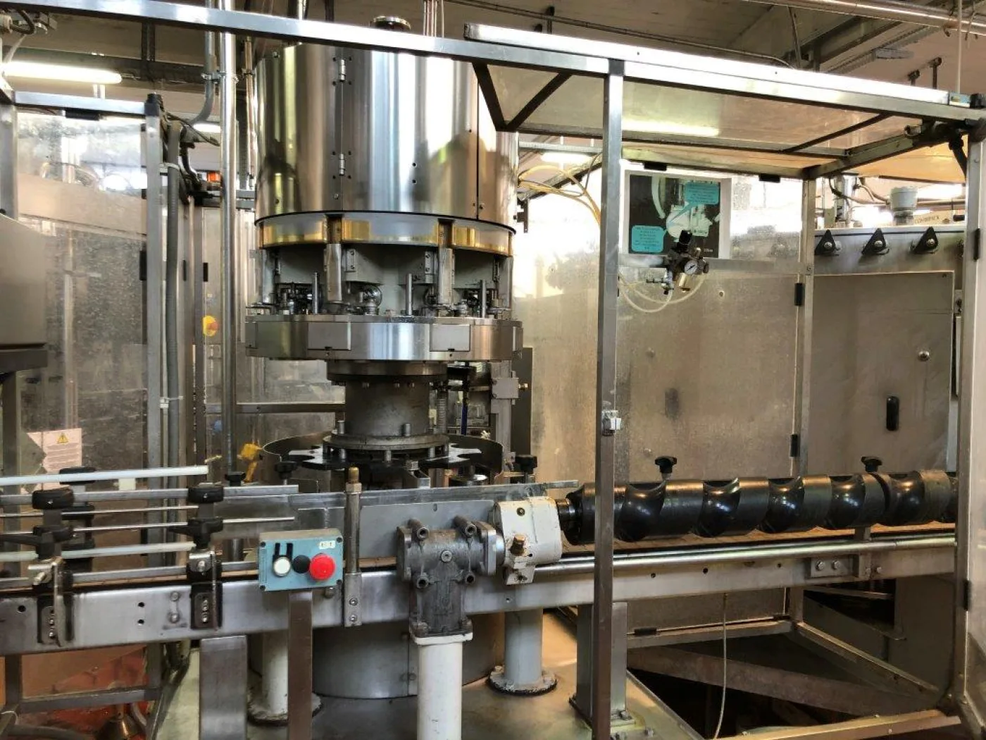 BERTOLASO CORKING MACHINE DELTA 408 TO 8 HEADS FOR NATURAL CORK, SECOND-HAND MACHINE - 1