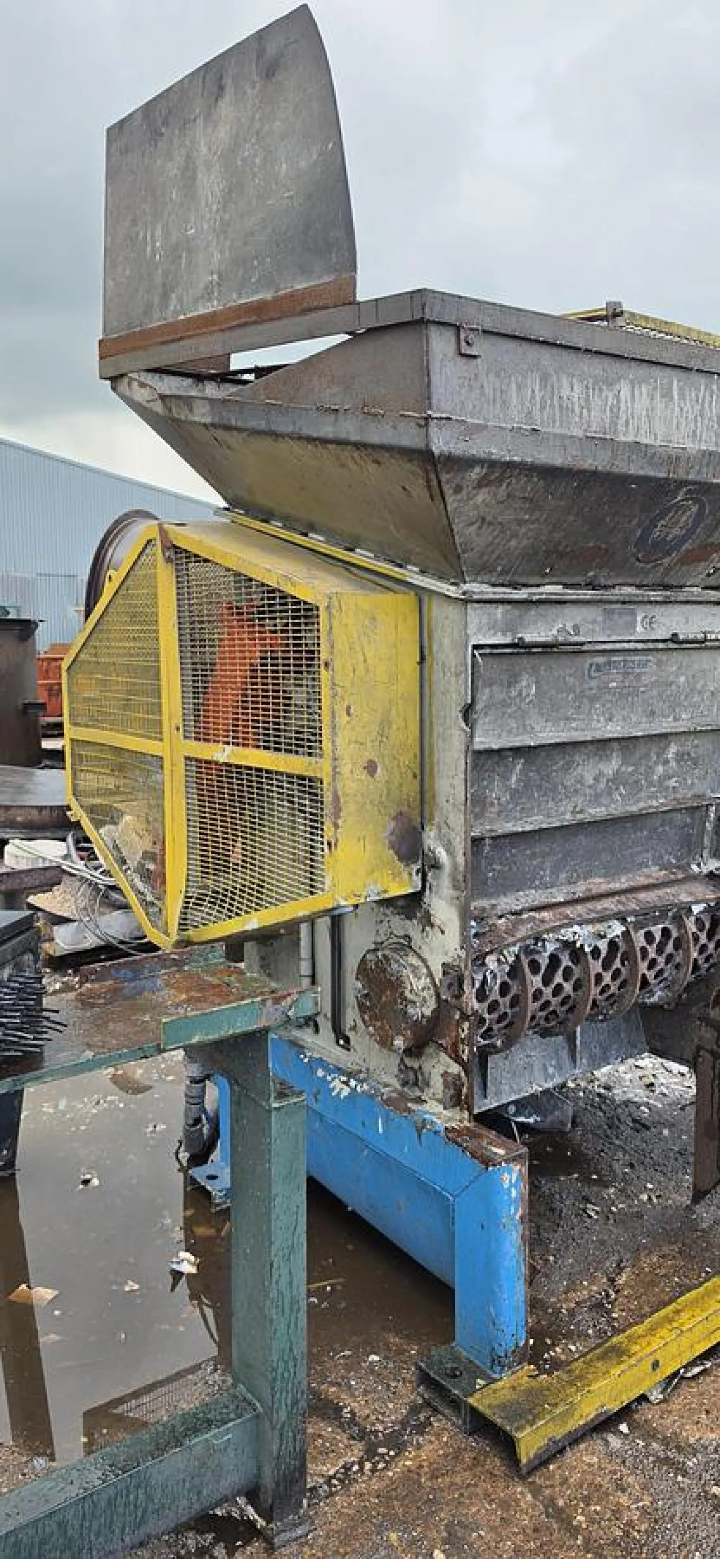 Lindner RS 1000 Single-Shaft Shredder - 6