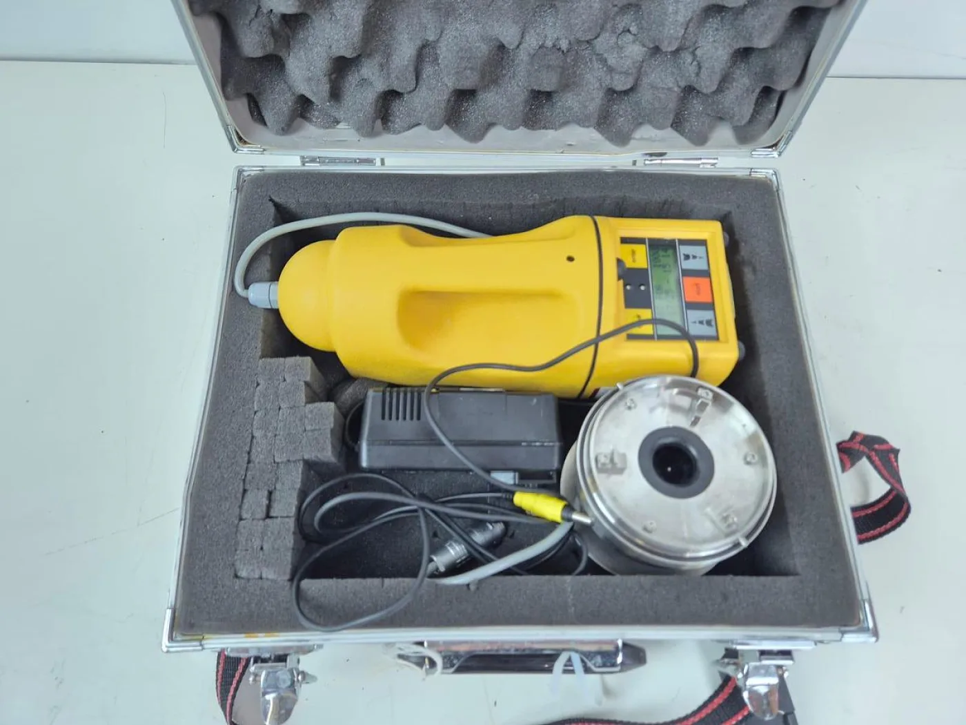 SAS Super80 Air Sampler - 1