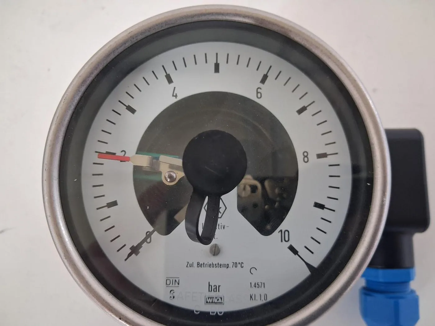WIKA 831.21 Druckmessgerät mit induktivem Grenzwertschalter 0–10 bar - 4