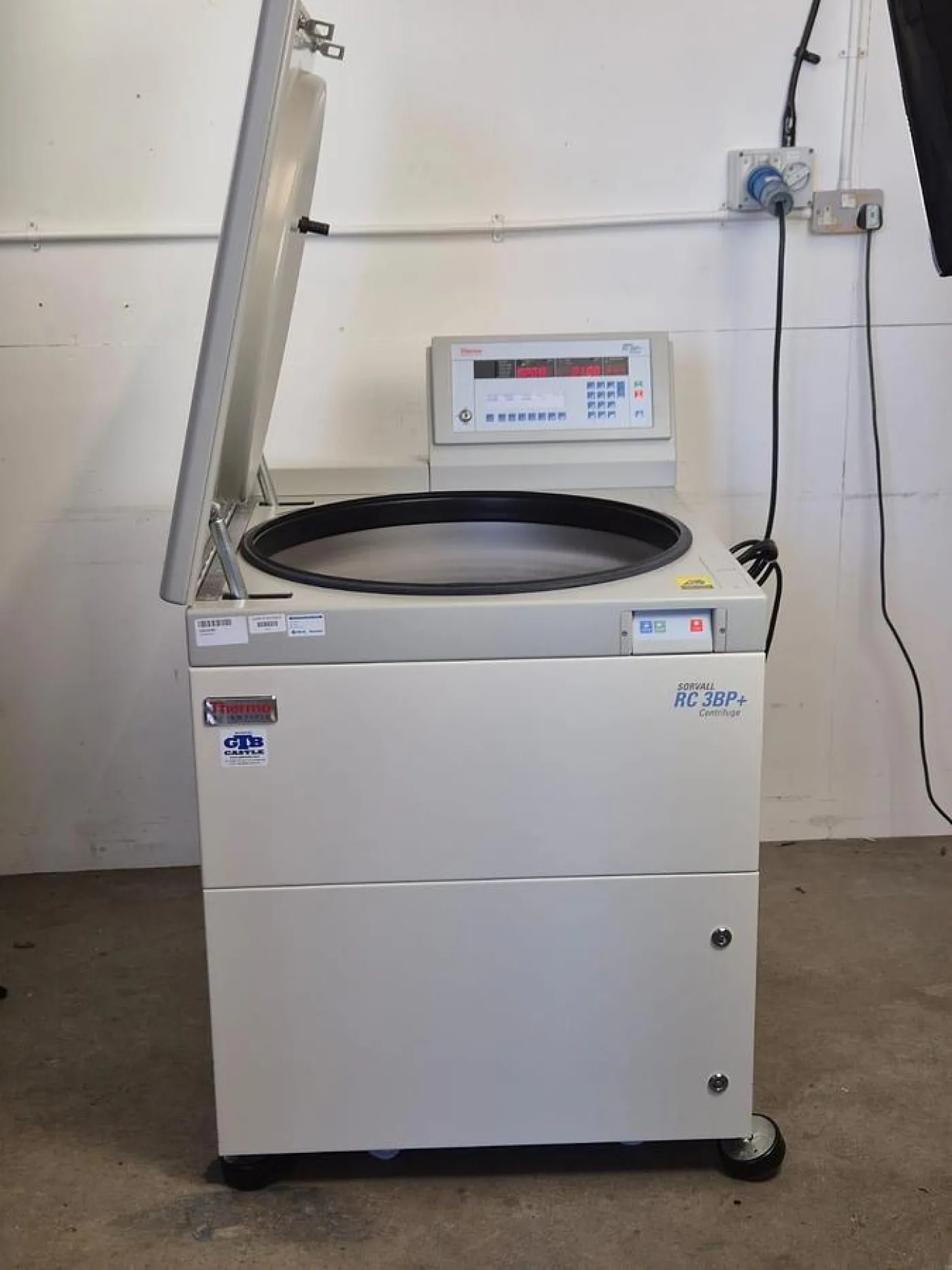 Thermo Fisher Scientific RC 3BP+ Centrifuge - 3