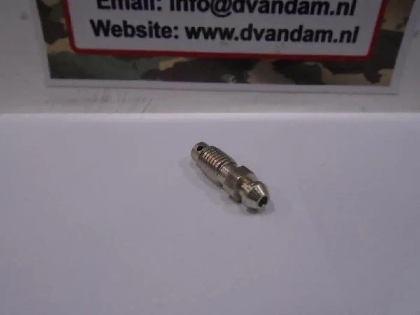 Ontluchtingsnippel remcilinder - 1