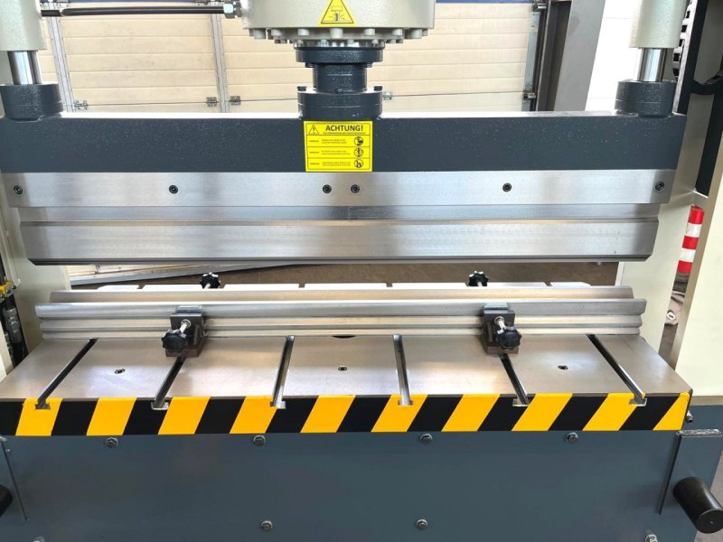 Werkstattpresse mit Abkantvorrichtung AP 1520/150