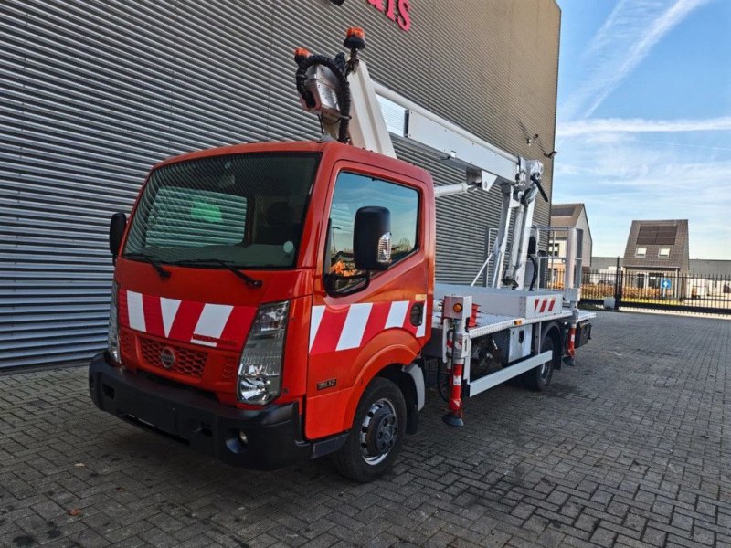 Nissan Cabstar 35.12 NT400 Multitel MJ201