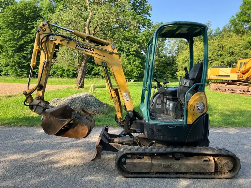 Yanmar - VIO 25-4