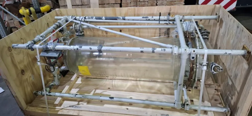 QVF Glass vessel in frame