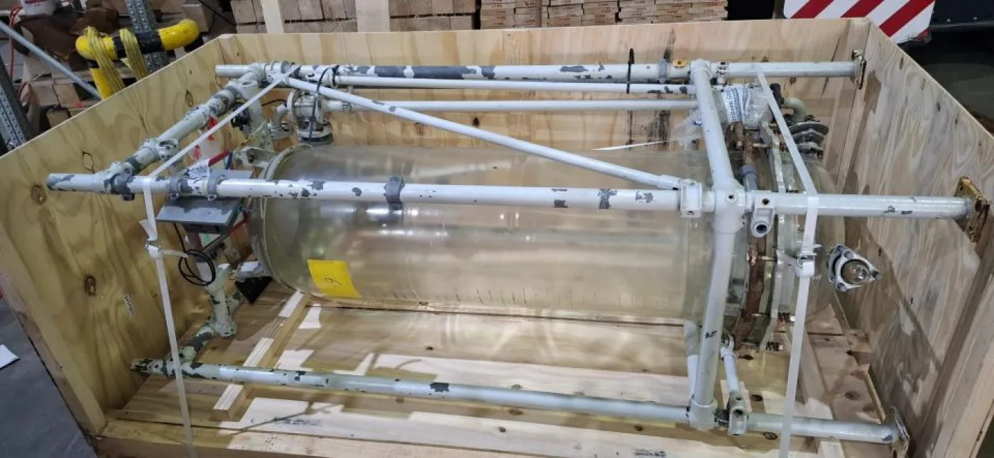 QVF Glass vessel in frame - 1