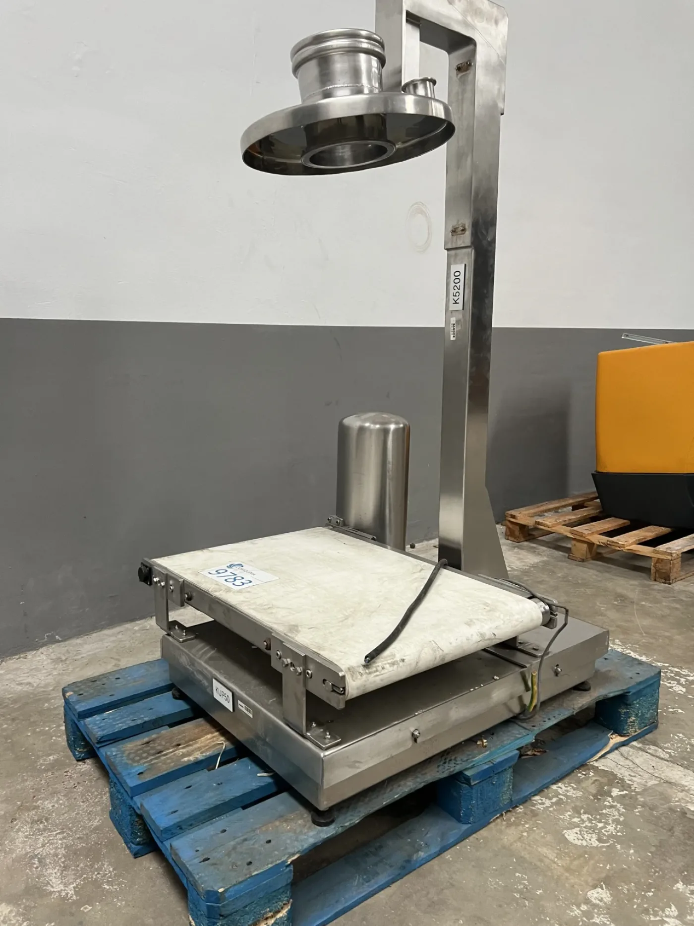 CONVEYOR BELT WITH WEIGHING SCALE - 4