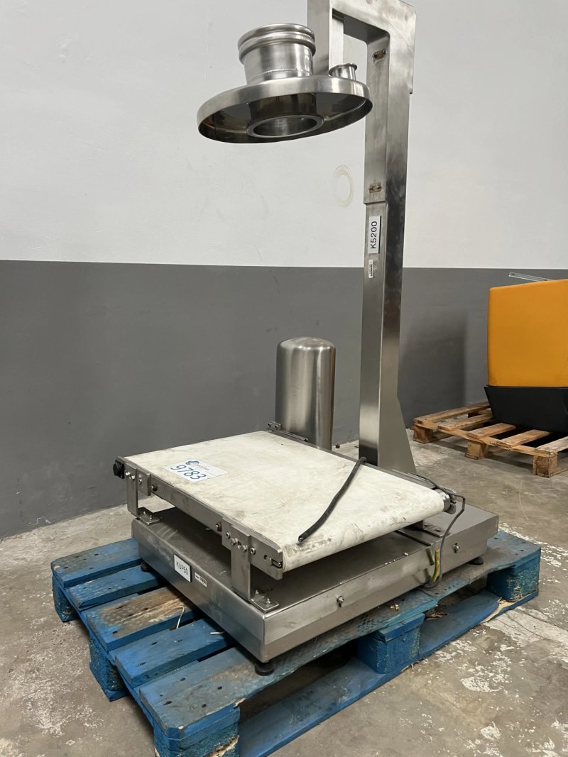 CONVEYOR BELT WITH WEIGHING SCALE