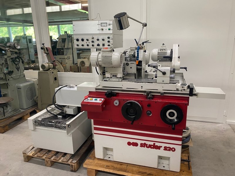 RECTIFIEUSE CYLINDRIQUE “STUDER” TYPE S-20 2