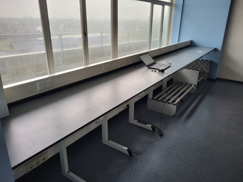 1981 - Used S+B Laboratory wall table (550 cm)