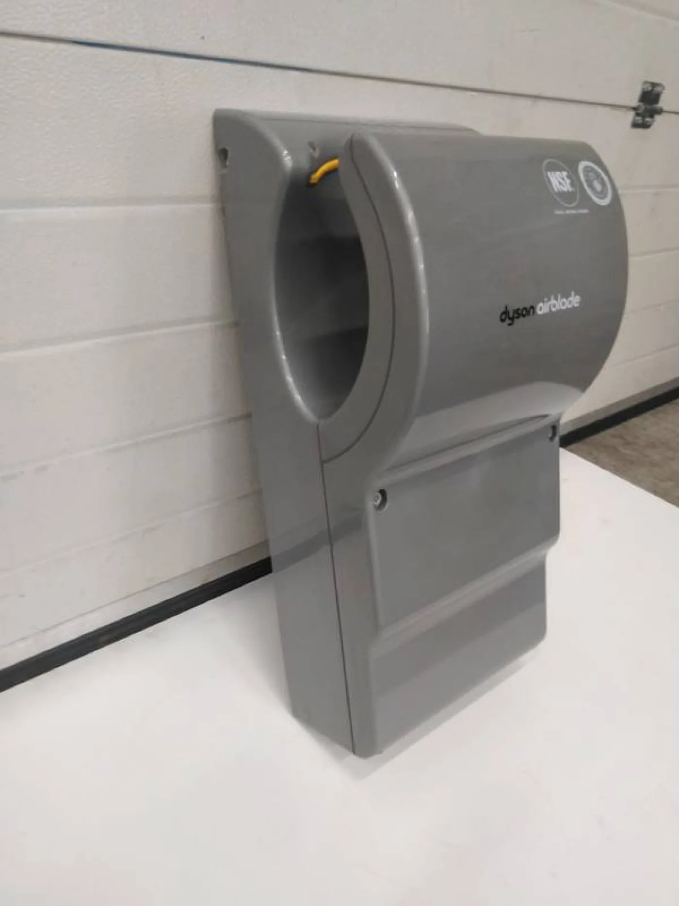 Dyson airblade - 3