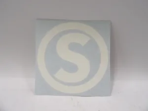 Sticker S Radio ontstoring