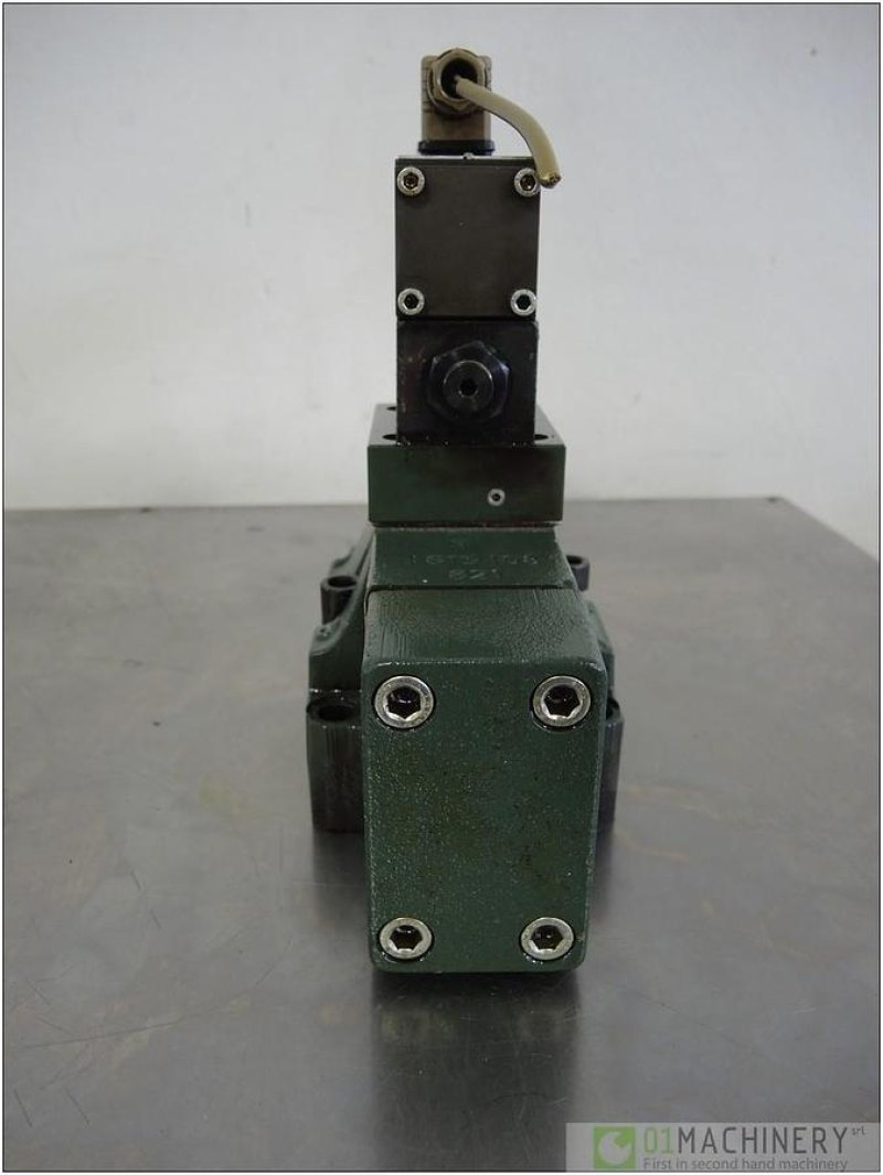 2010 BOSCH 0811404 105 + 402 AI1753