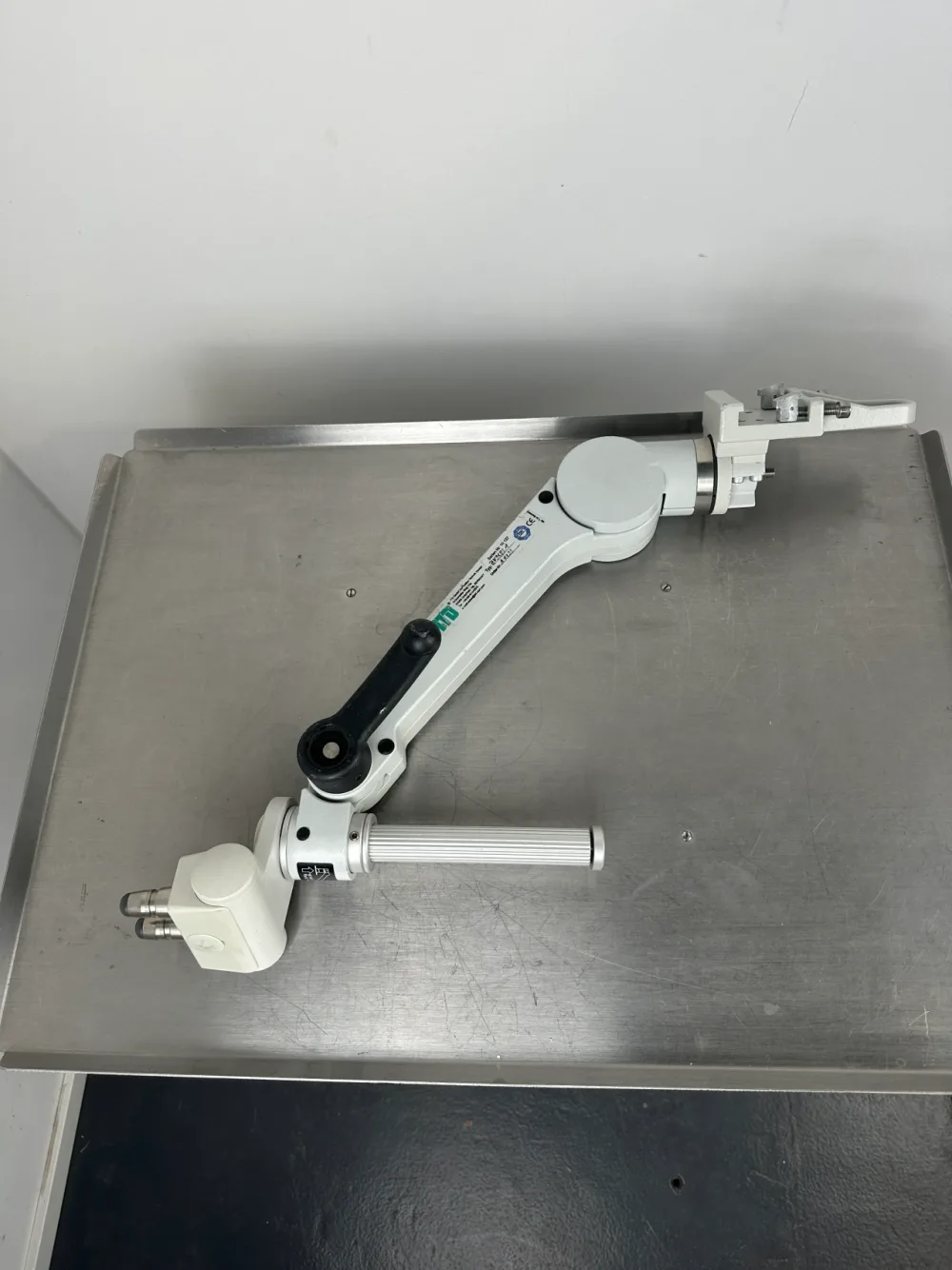iTD Tragarm / Monitorarm mit Aufnahme für Phillips IntelliVue MP / MX Patientenmonitor - max. 15kg